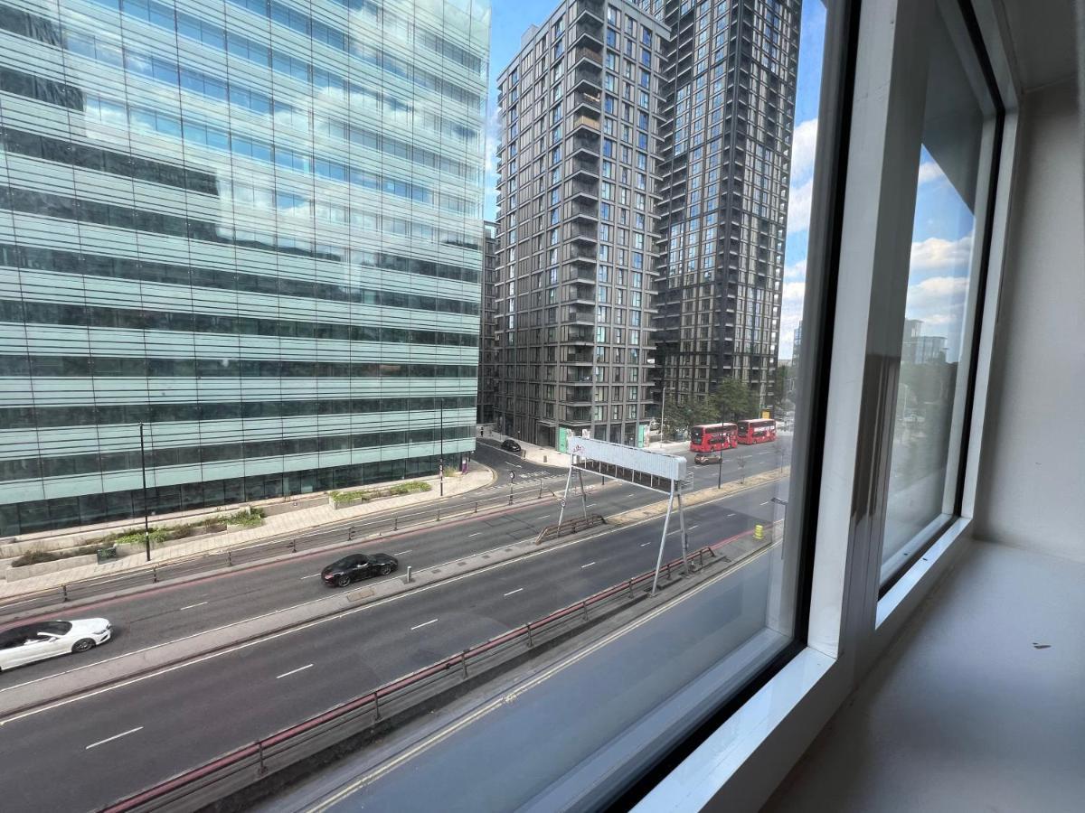 Lovely Apartment In The Centre Of Croydon Exterior foto